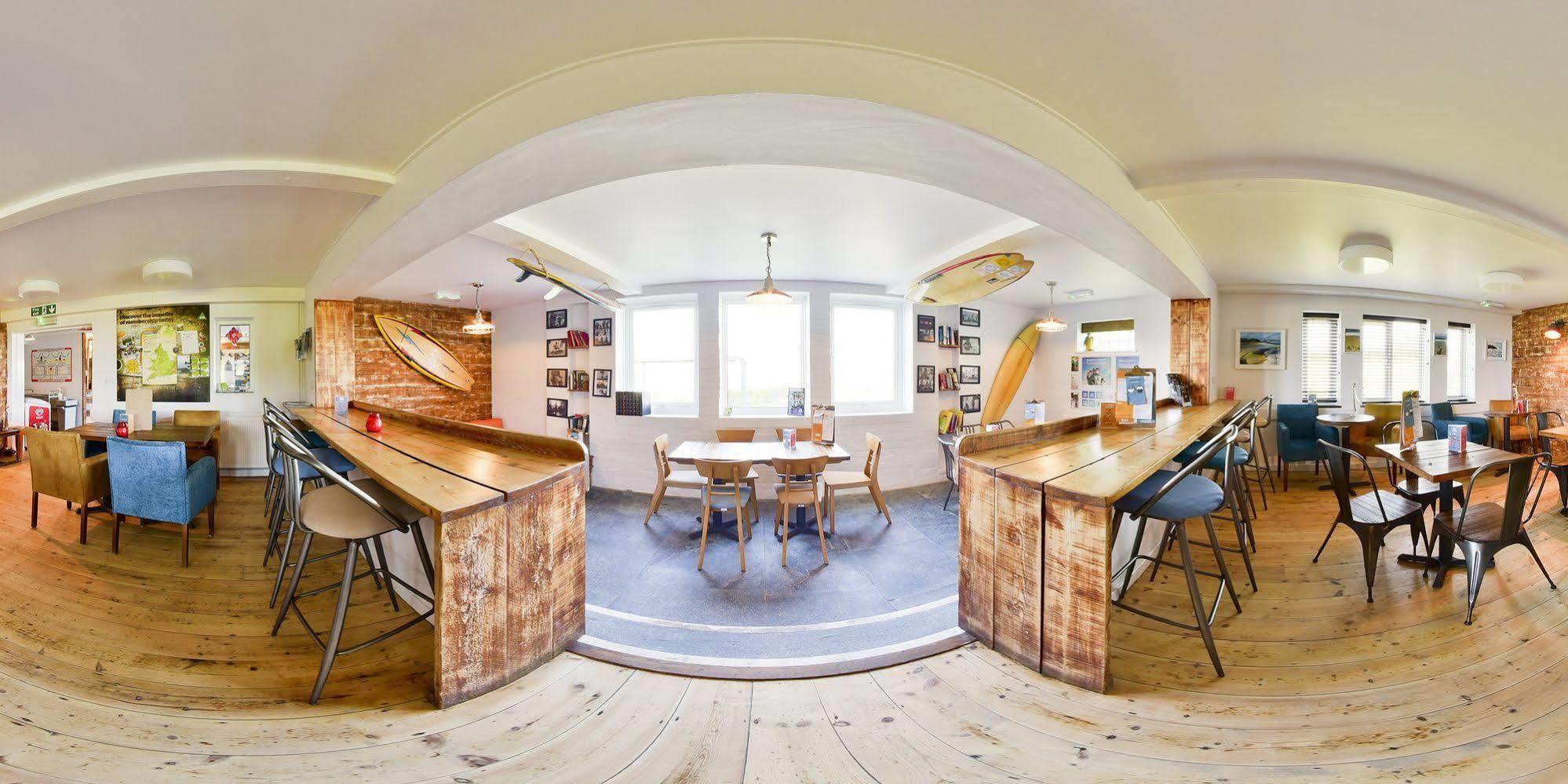 Yha Treyarnon Bay Hostel Padstow Εξωτερικό φωτογραφία