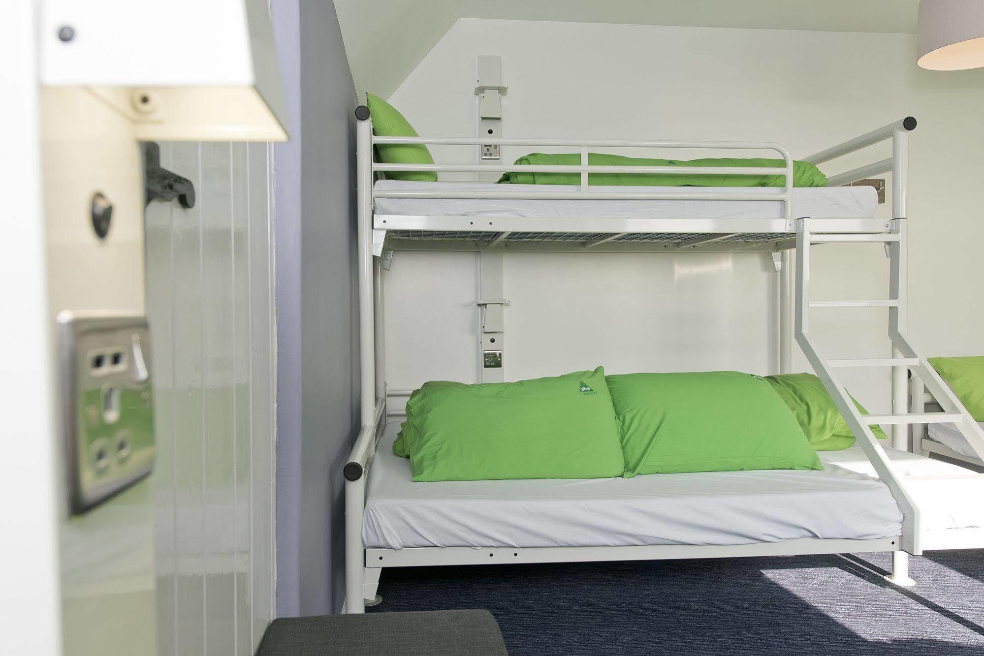 Yha Treyarnon Bay Hostel Padstow Εξωτερικό φωτογραφία